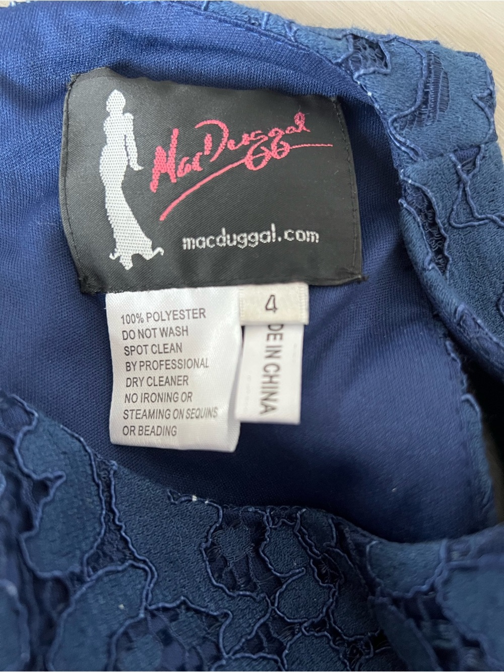 Mac Duggal Navy Lace Open Back Cutout Gown Mermaid Prom Formal Dress Size 4 - Picture 5 of 7